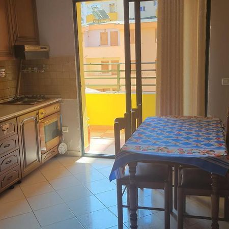 Charming Apartment Lushnjë エクステリア 写真