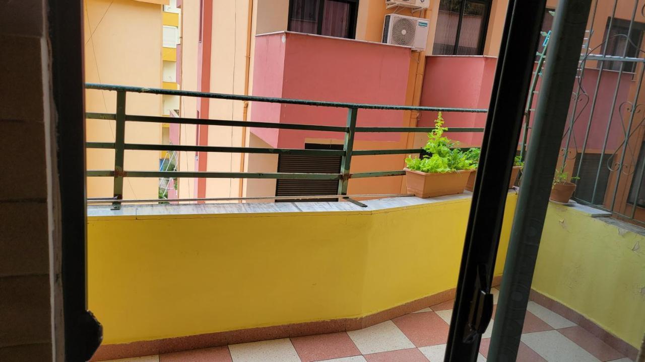 Charming Apartment Lushnjë エクステリア 写真