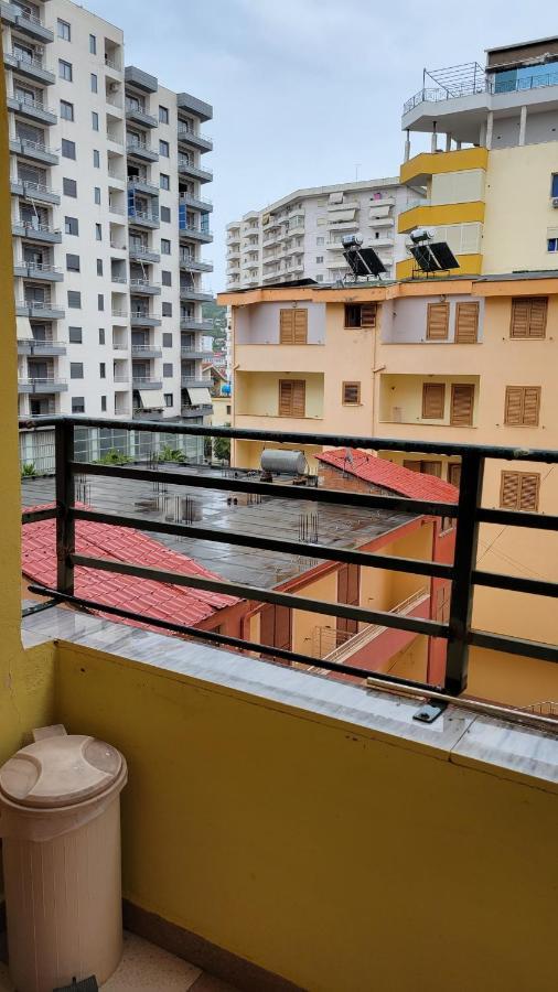 Charming Apartment Lushnjë エクステリア 写真
