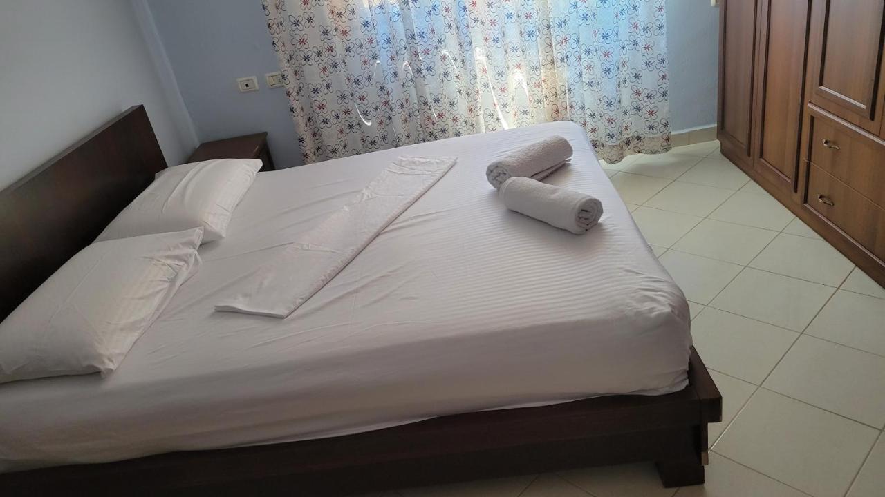 Charming Apartment Lushnjë エクステリア 写真