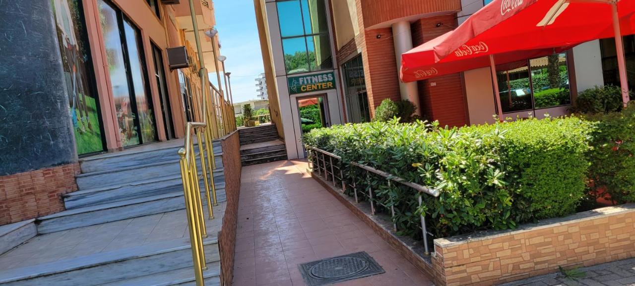 Charming Apartment Lushnjë エクステリア 写真