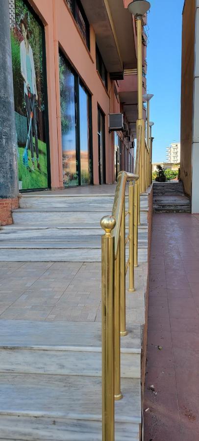 Charming Apartment Lushnjë エクステリア 写真