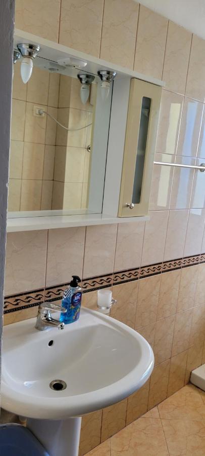 Charming Apartment Lushnjë エクステリア 写真